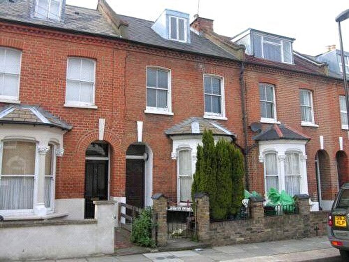 6 Bedroom Terraced House To Rent In Calverley Grove, London, N19