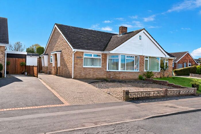 2 Bedroom Semi Detached Bungalow For Sale In Newbury Avenue, Maidstone, ME16