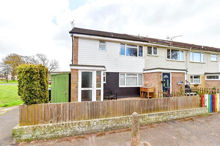 1 Bedroom Flat For Sale In Willowhale Green, Aldwick, West Sussex, PO21