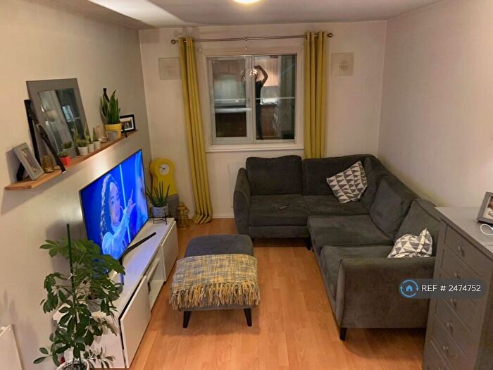 1 Bedroom Flat To Rent In Maplin Park, Slough, SL3