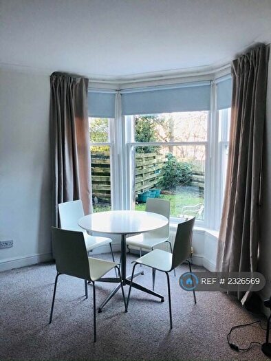 1 Bedroom Flat To Rent In Broomhill Gardens, Glasgow, G11
