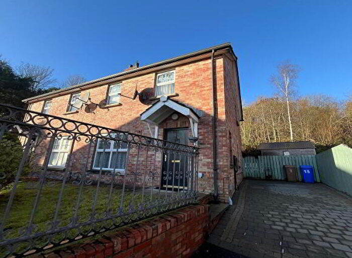 3 Bedroom Semi-Detached House For Sale In Squires View, Belfast, BT14