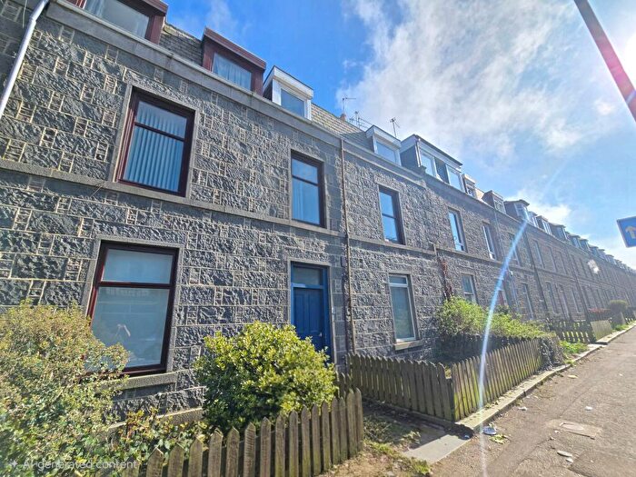 1 Bedroom Flat For Sale In Menzies Road, Torry, Aberdeen, AB11