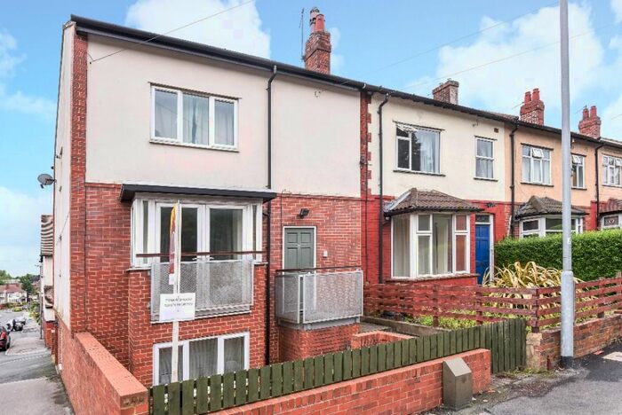 3 Bedroom Flat To Rent In Potternewton Lane, Chapel Allerton, Leeds, LS7