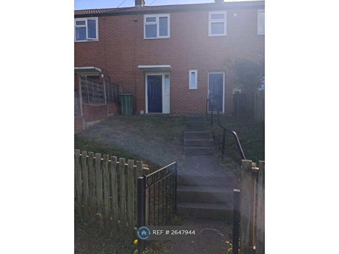 3 Bedroom Terraced House To Rent In Monkswood Hill, Leeds, LS14