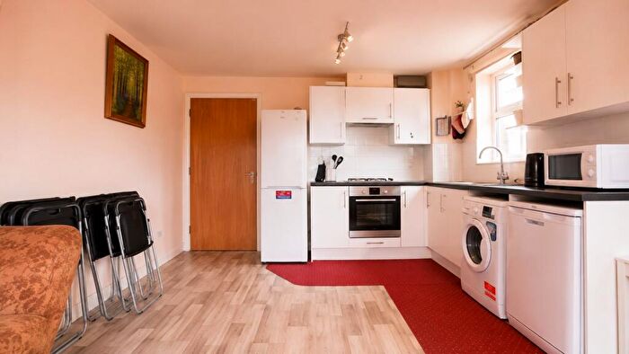 4 Bedroom Flat To Rent In Byron Mews, Byron Street, Newcastle Upon Tyne, NE2