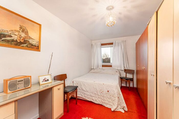 3 Bedroom Terraced House For Sale In Hailesland Grove, Edinburgh, EH14