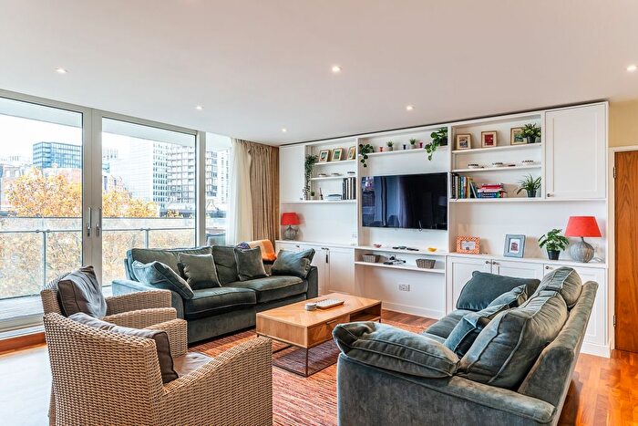 3 Bedroom Flat To Rent In Palace Street, London, SW1E