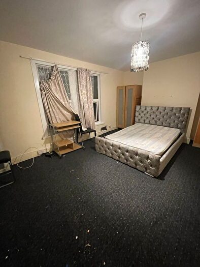 3 Bedroom Terraced House To Rent In Leigh Road, Leyton, E10