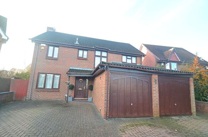 4 Bedroom Detached House For Sale In Basil Gardens, Shirley Oaks Village, Shirley, CR0
