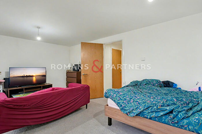 Studio To Rent In Carlton House, Ilford, IG1