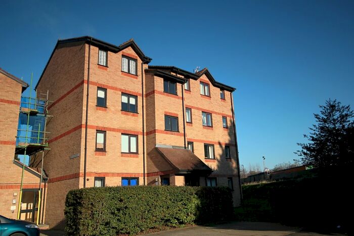 Studio To Rent In Heywood House, London, SE14