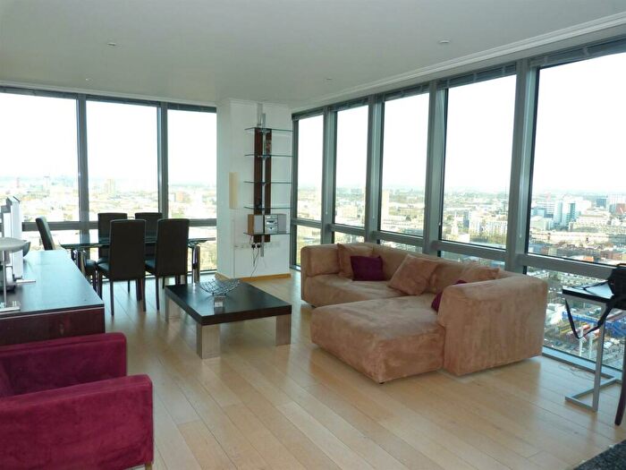 2 Bedroom Apartment To Rent In West India Quay, Canary Wharf, E14