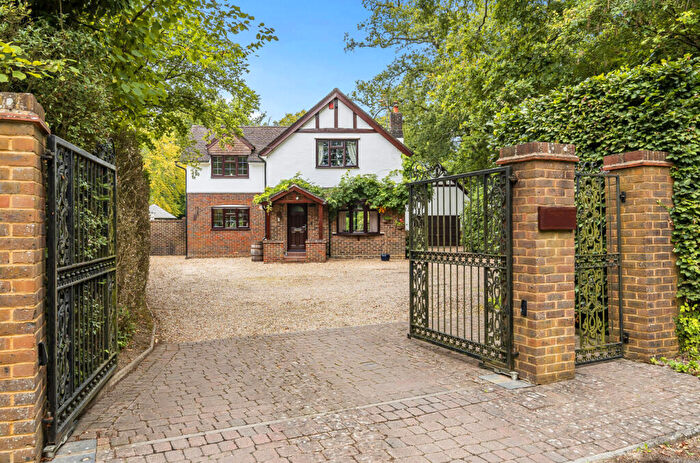 4 Bedroom Detached House For Sale In Antlands Lane, Shipley Bridge, Horley, RH6