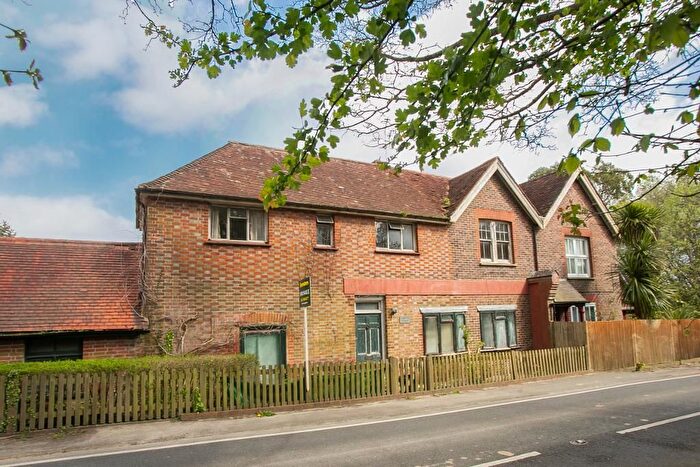 4 Bedroom Semi-Detached House For Sale In Heathfield Road, Burwash Common, East Sussex, TN19
