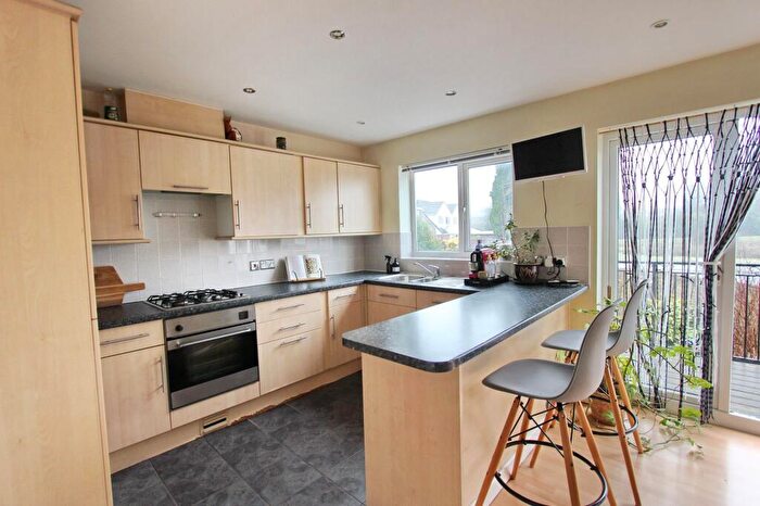 4 Bedroom Detached House For Sale In Mode Hill Lane, Whitefield, M45