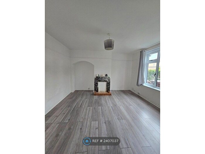 2 Bedroom Terraced House To Rent In Markyate Road, Barking, RM8