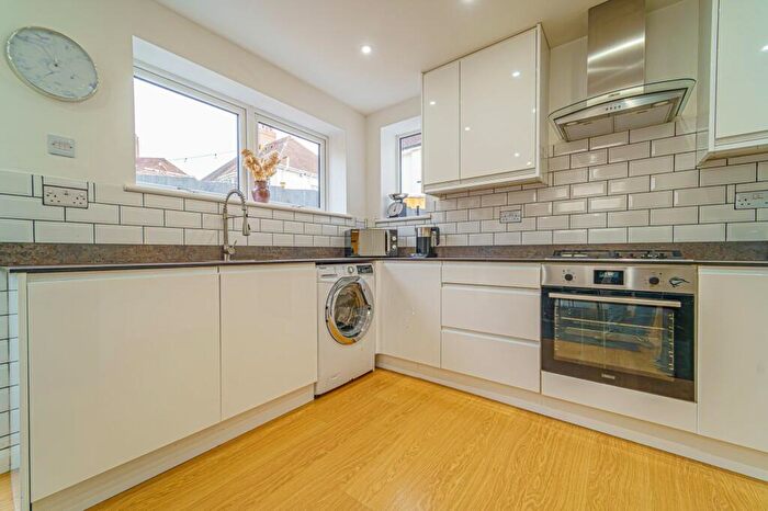 2 Bedroom Detached Bungalow For Sale In Ridgeway Court, Newport, NP20