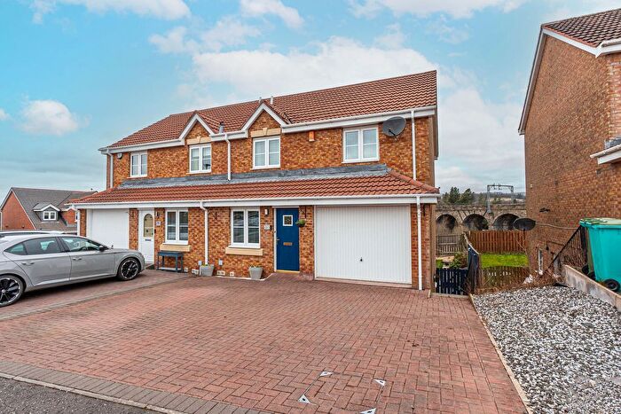 5 Bedroom Town House For Sale In Hopepark Drive, Smithstone, Cumbernauld, G68