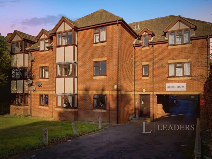 1 Bedroom Flat To Rent In Rowan Court, Cobden Avenue, SO18