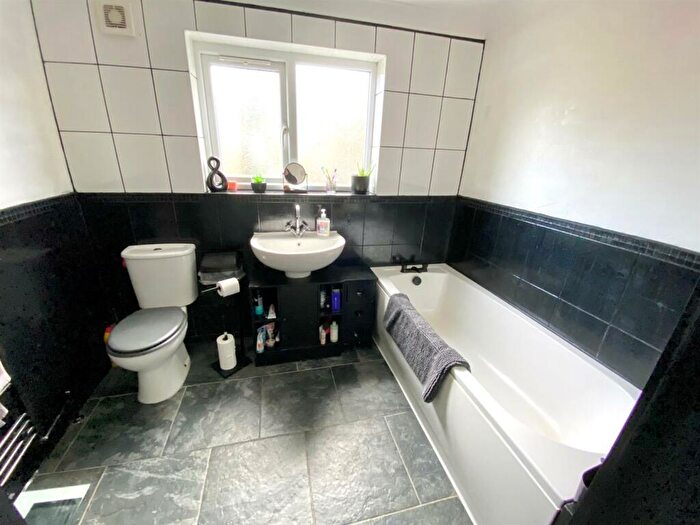 3 Bedroom End Of Terrace House For Sale In Lovewell Road, Gorleston, NR31