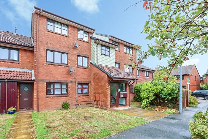 2 Bedroom Flat For Sale In Taverner Close, Poole, Dorset, BH15