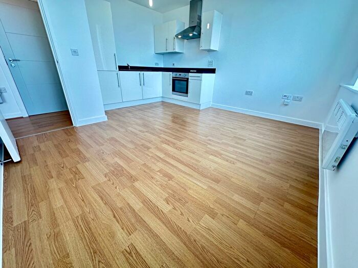 1 Bedroom Flat To Rent In Christchurch Road, Bournemouth, BH1