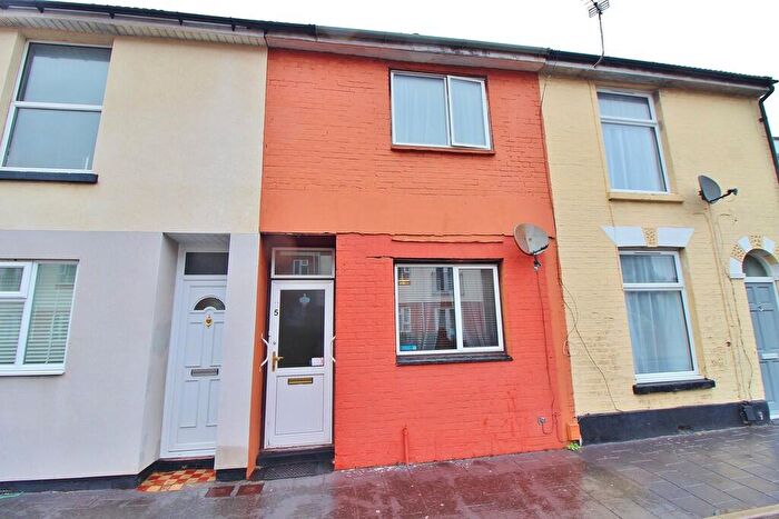 3 Bedroom Terraced House For Sale In New Road, Buckland, PO2