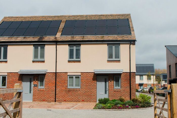 3 Bedroom Semi-Detached House For Sale In Radish Close, Bicester, OX27