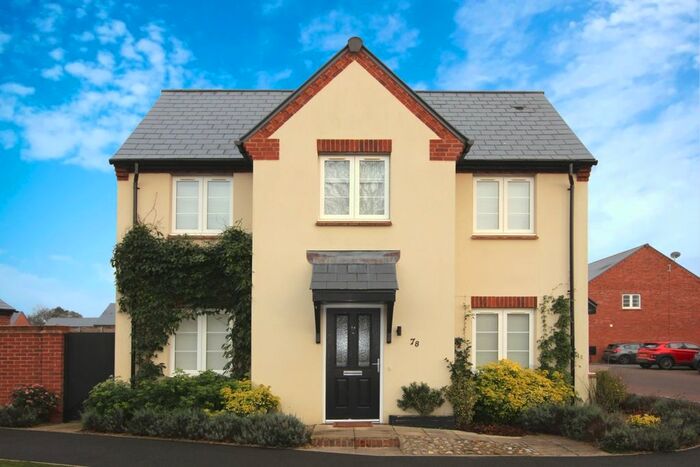 3 Bedroom Detached House To Rent In Hampden Square, Heyford Park, OX25