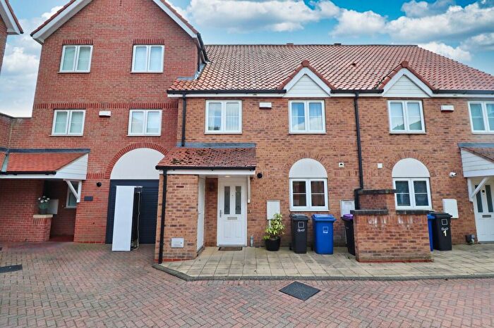 3 Bedroom Terraced House For Sale In Ellisons Quay, Burton Waters, LN1