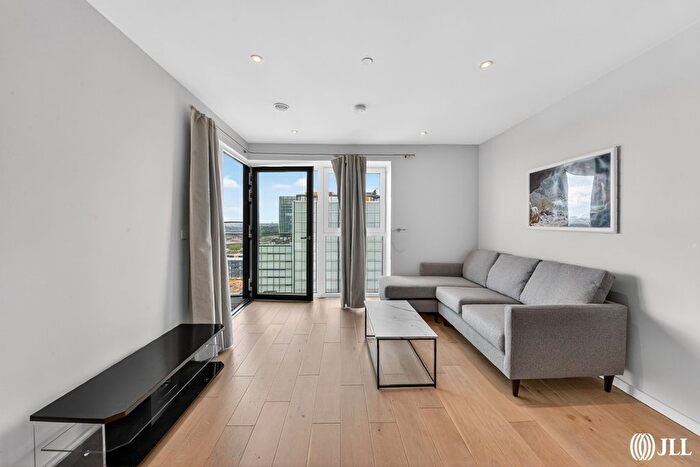 1 Bedroom Flat To Rent In Cassia Point, London, E20