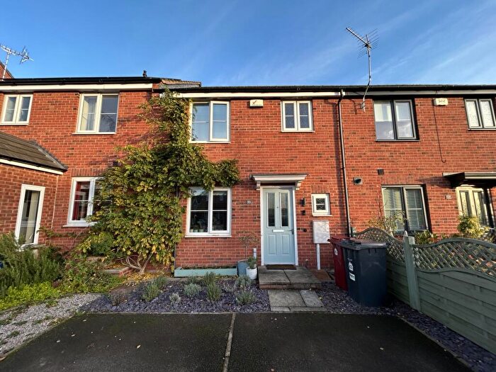 3 Bedroom Terraced House For Sale In East Street, Doe Lea, Chesterfield, S44