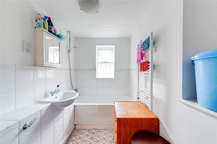 2 Bedroom Flat To Rent In John Archer Way, London, SW18