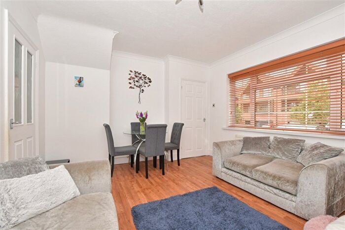 3 Bedroom Semi-detached House For Sale In Beachy Path, Tenterden, Kent, TN30