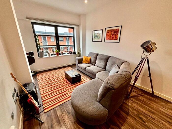 2 Bedroom Apartment For Sale In Kettleworks, Birmingham, B1