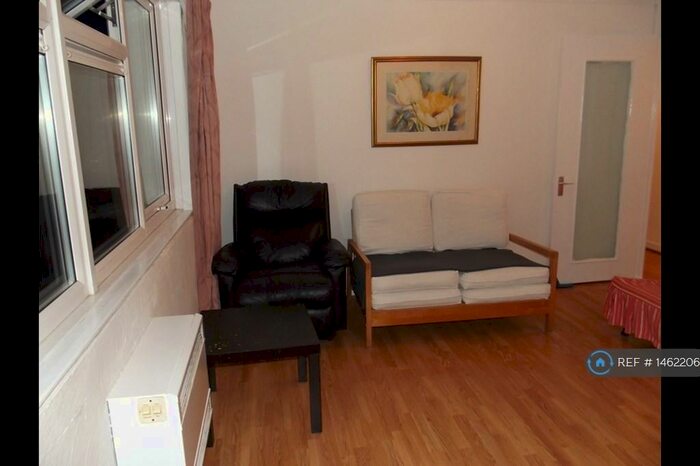 2 Bedroom Flat To Rent In North Ninth Street, Milton Keynes, MK9