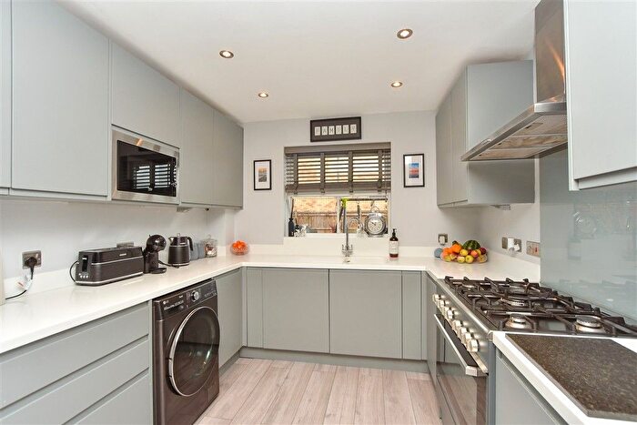 4 Bedroom Detached House For Sale In Cardigan Close, High Halstow, Rochester, Kent, ME3