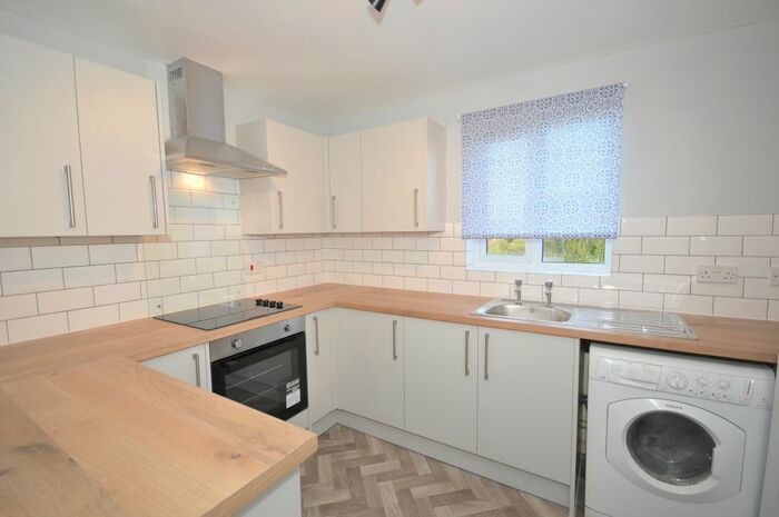 1 Bedroom Flat To Rent In Ascot Court, Aldershot, GU11