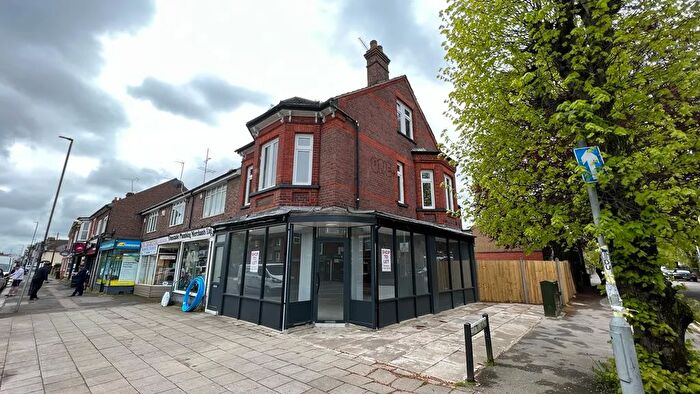 4 Bedroom Flat To Rent In High Street North, Dunstable, LU6