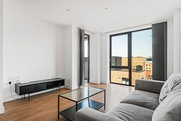 1 Bedroom Flat For Sale In Blair Street, East India And Lansbury, E14
