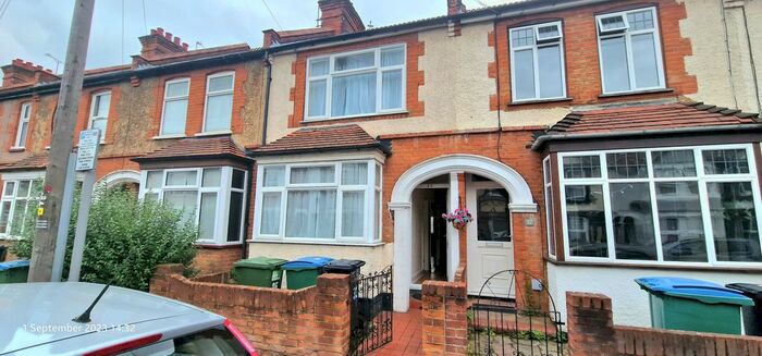3 Bedroom Property To Rent In Kensington Avenue, Watford, WD18