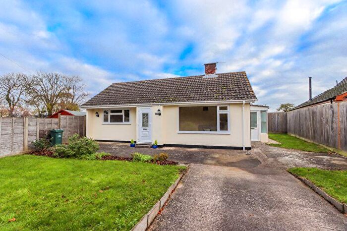 2 Bedroom Bungalow To Rent In Duck Lane, Kenn, BS21