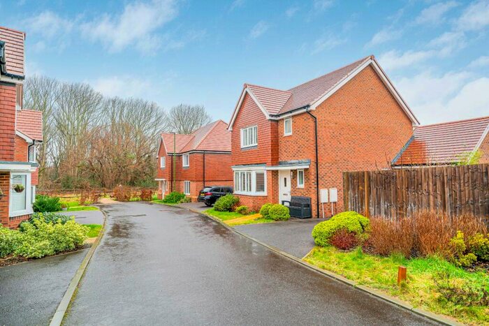 3 Bedroom Detached House For Sale In Potter Close, Hurstpierpoint, West Sussex, BN6