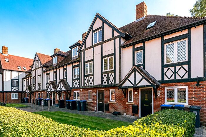 4 Bedroom Terraced House For Sale In Offington Lane, Worthing, West Sussex, BN14