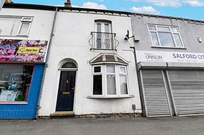 2 Bedroom Flat For Sale In Chorley Road, Swinton, M27