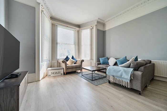 2 Bedroom Flat To Rent In Southend Crescent, Eltham, London, SE9