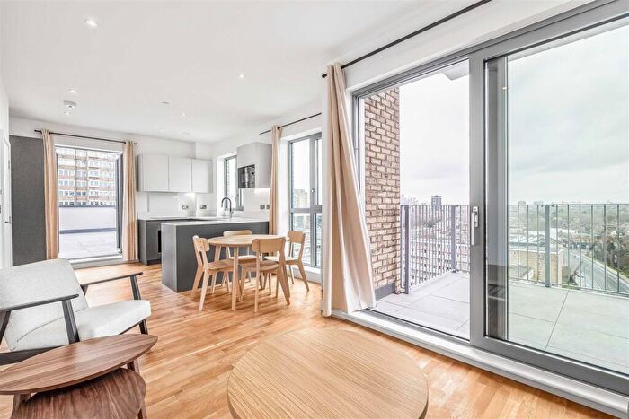 1 Bedroom Apartment To Rent In York Road, Battersea, SW11