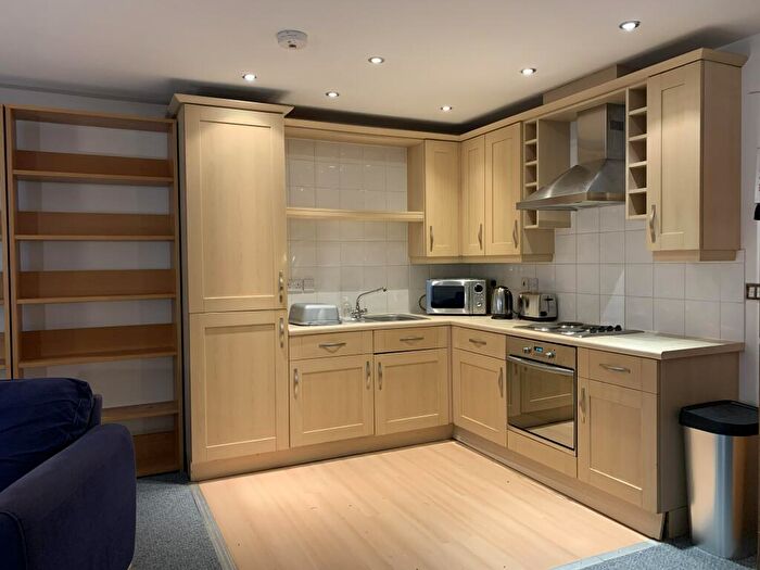 2 Bedroom Apartment To Rent In New Market Street, B3