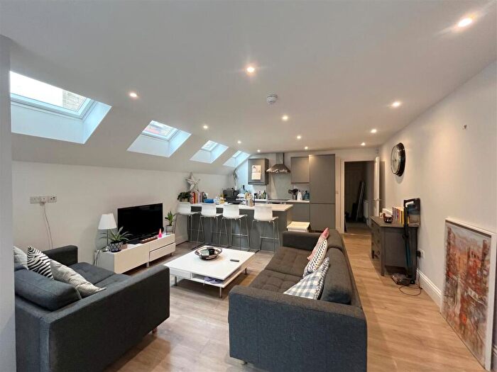 2 Bedroom Flat To Rent In Trundleys Road, Deptford, SE8